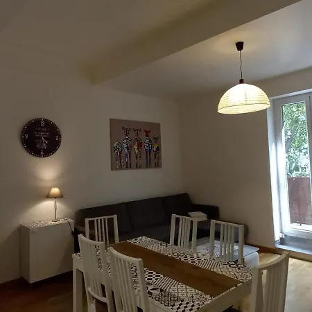 Apartment Spacieux T4 Plein Centre La Coupole Nimes